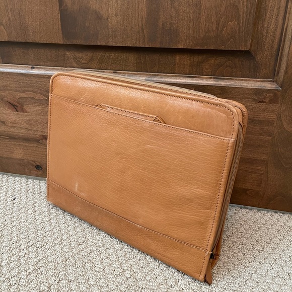 Genuine leather tan portfolio carrier/ organizer - Picture 3 of 16